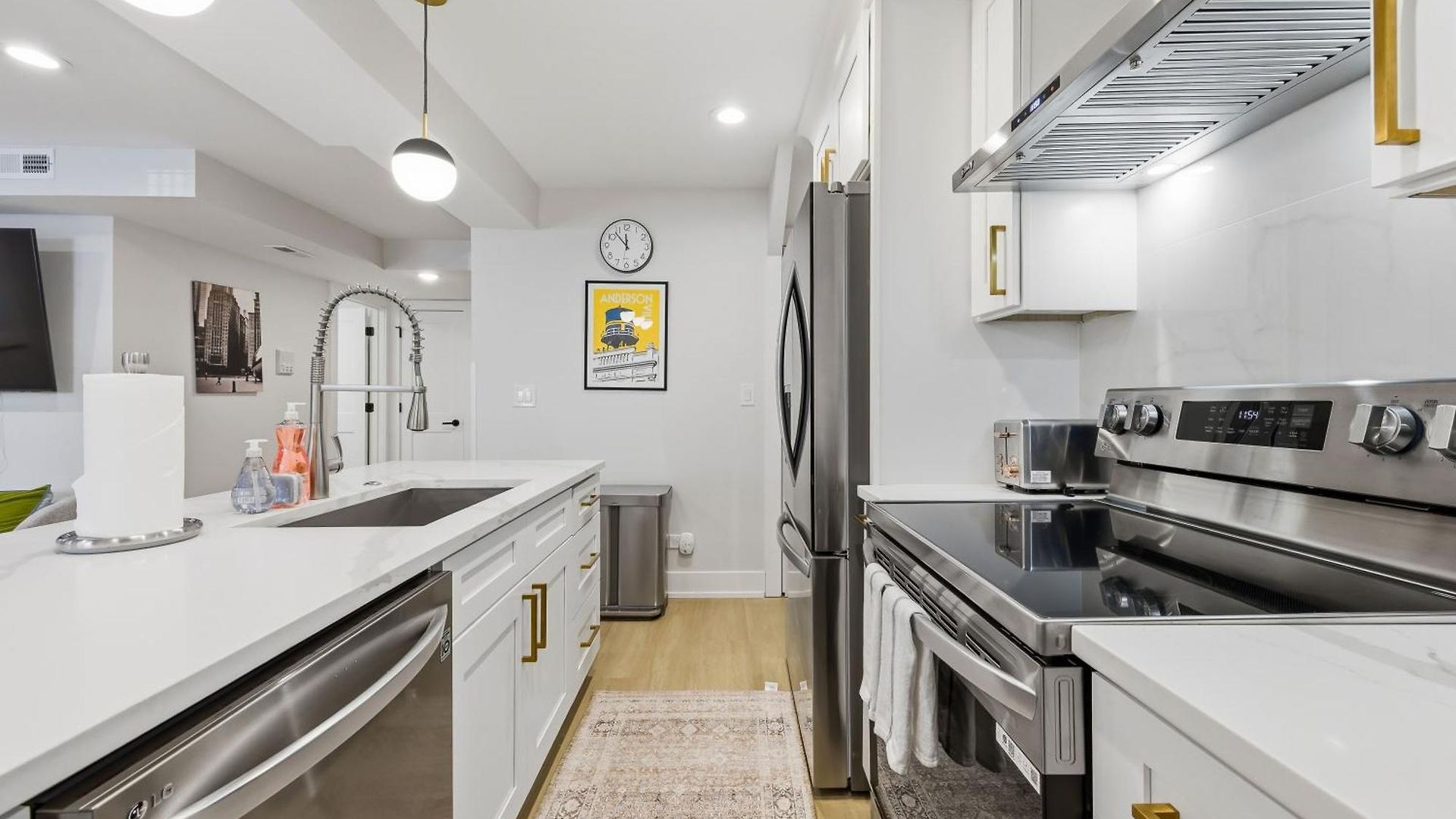 Newly Renovated 3br 2ba In Heart Of Andersonville Apartment