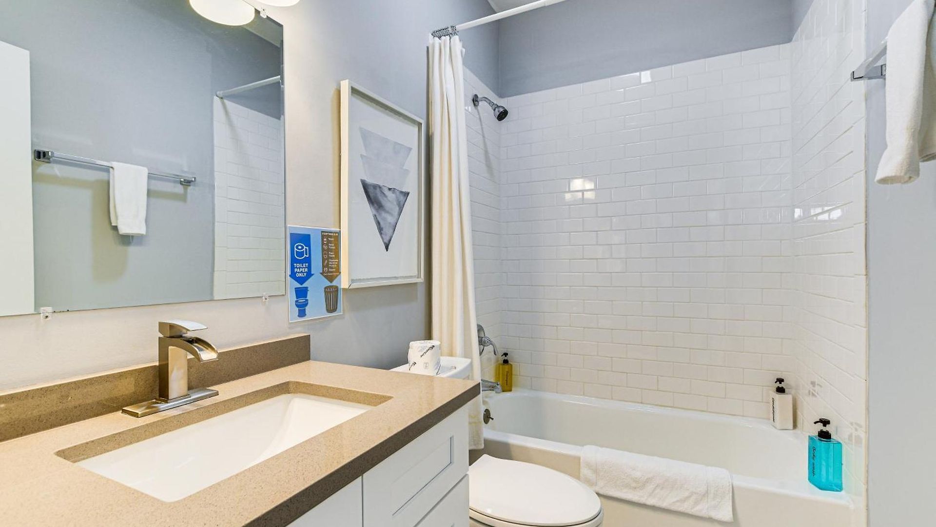 Walk To Blue Line: Sleek In Bucktown! Chicago