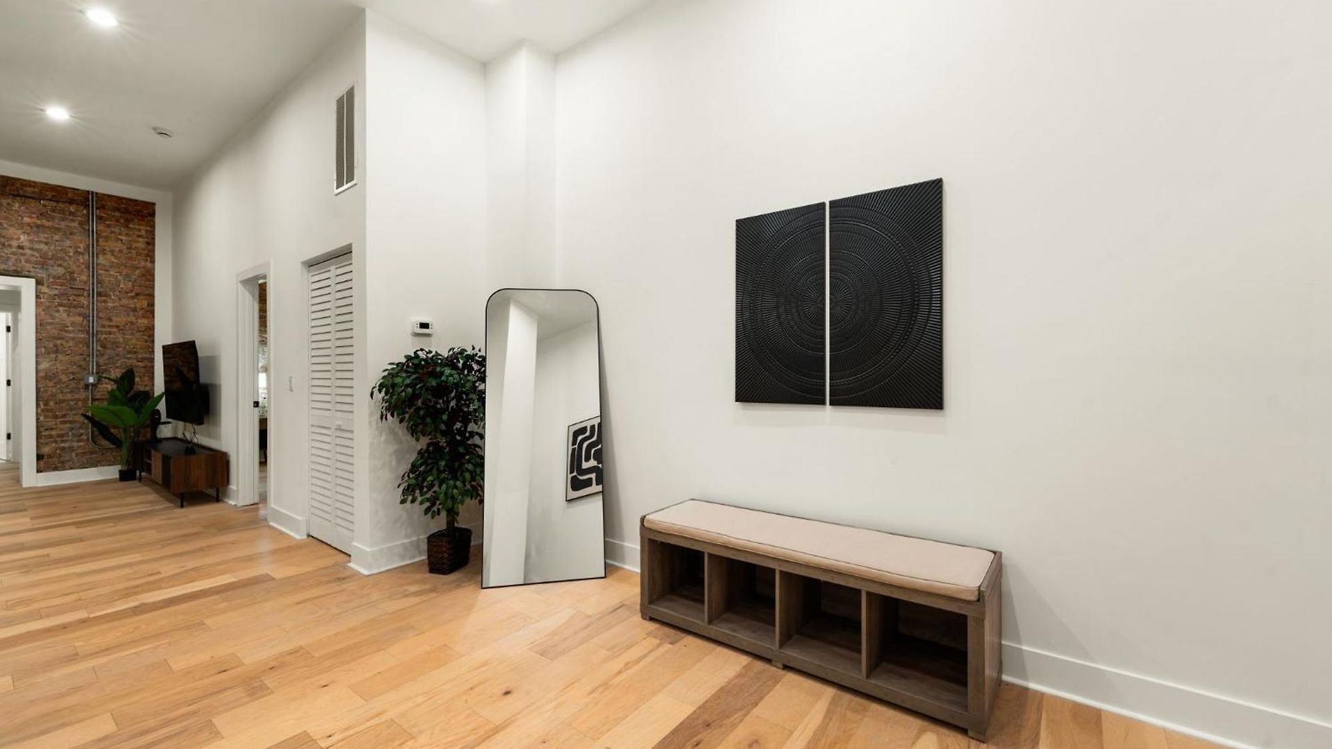 Spacious 3bd West Town Next To Kasama *