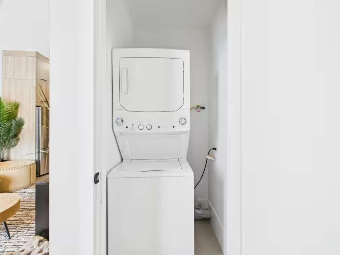 Peaceful Zen Flat 2br Oasis With Free Parking Apartment Chicago