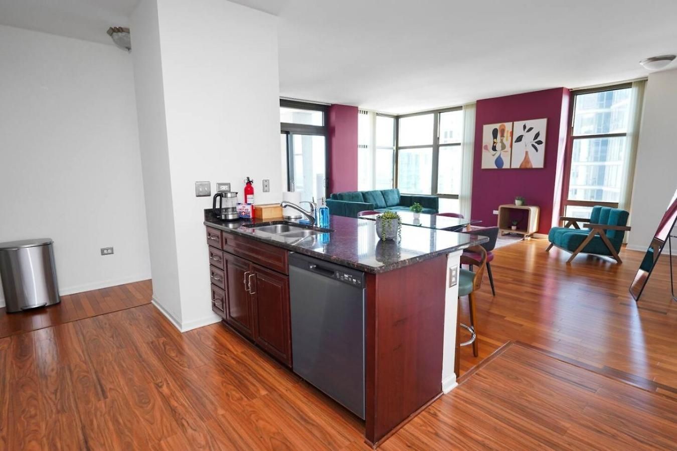 2br Skyline Views - 5 Min Walk To Grant Park *