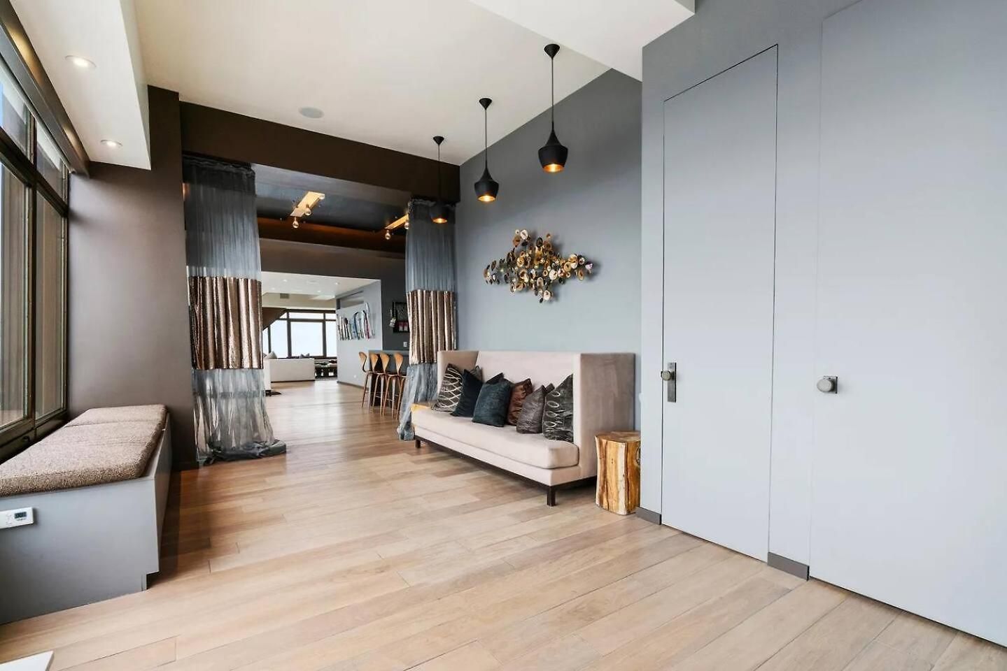 Apartment Expansive Views Of Michigan *