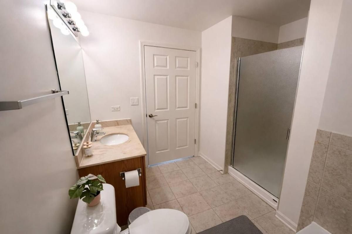 Modern 2br Skyline - 5 Min To Grant Park Apartment