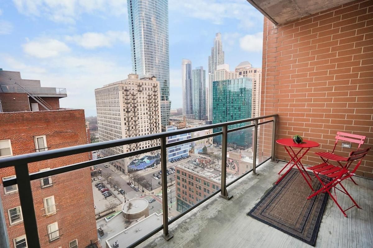 Prime 2br Skyline - 5 Min To Museum Campus Apartment *