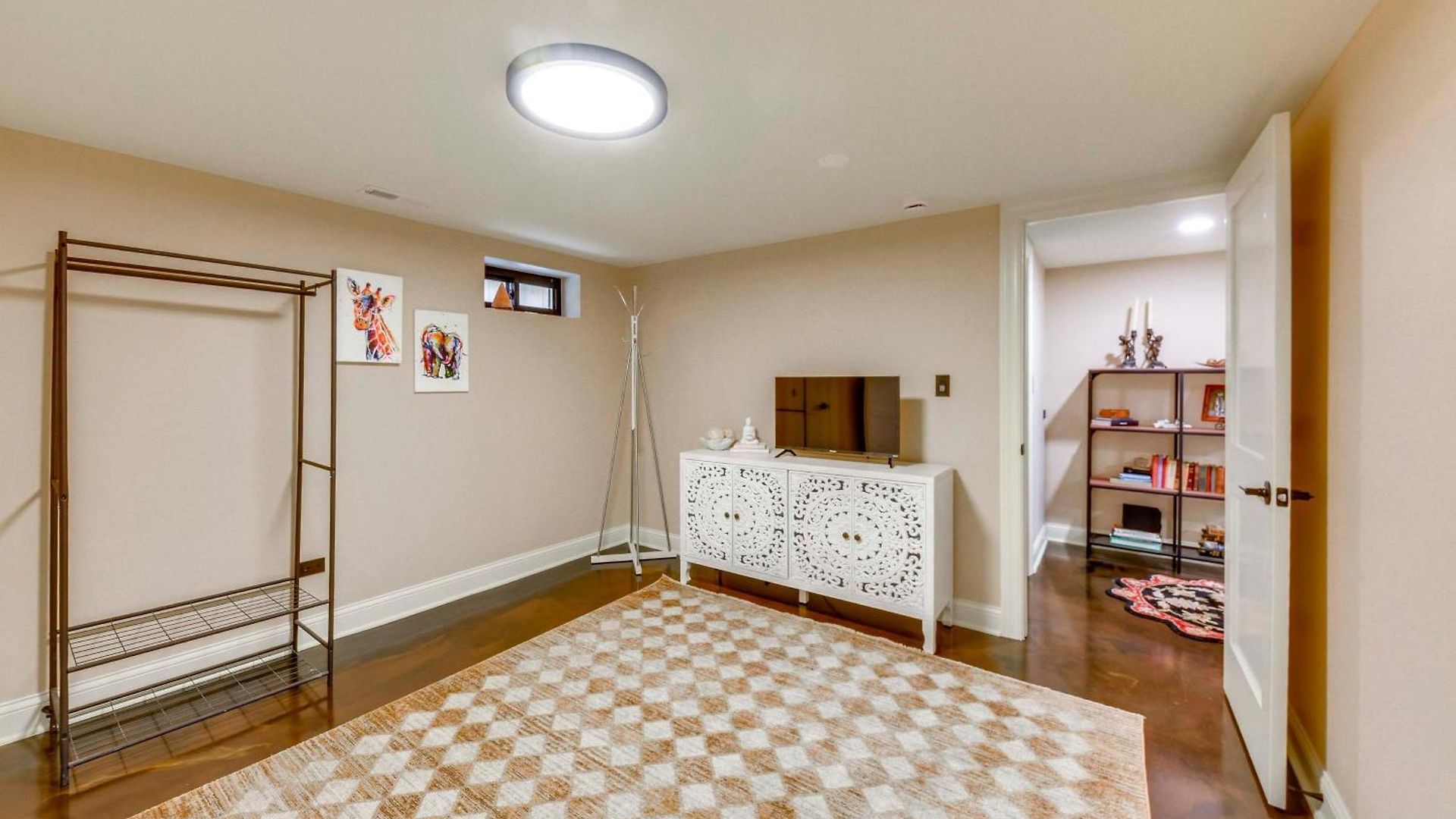 Cozy Retreat Near Wrigley & Universities