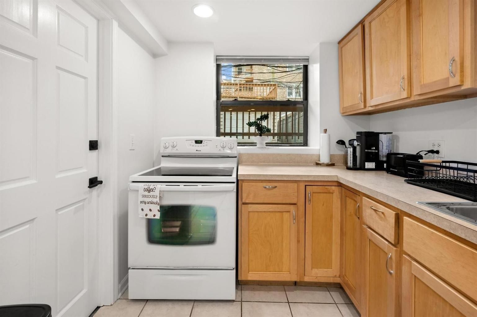 2br Garden In Lakeview Walk To Wrigley * Chicago