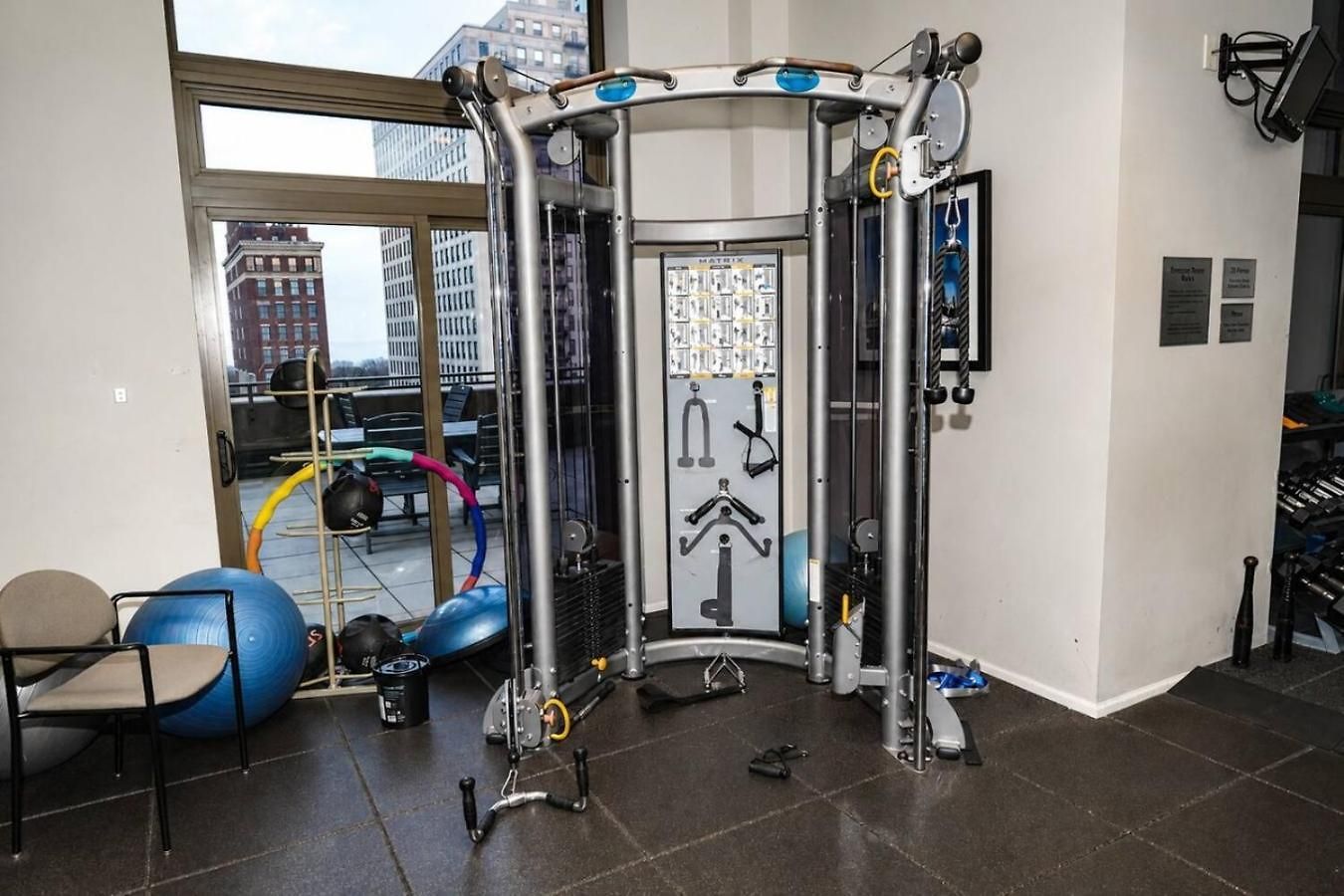 Skyline Luxury 19th Floor Retreat Near Grant Park Apartment *