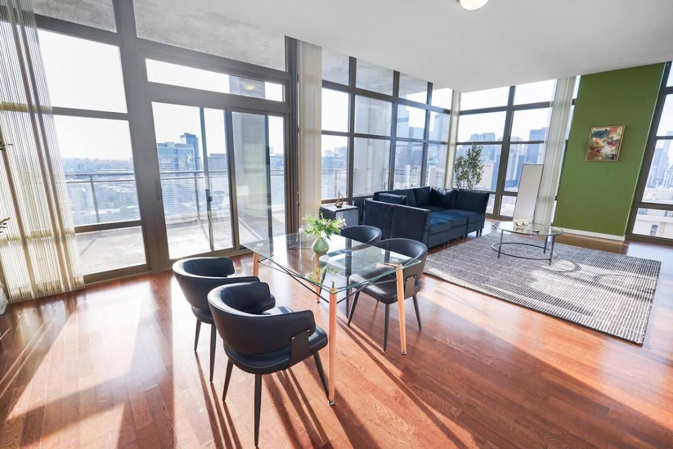 Apartment 29th Floor 2br Grant Park With Balcony, Gym