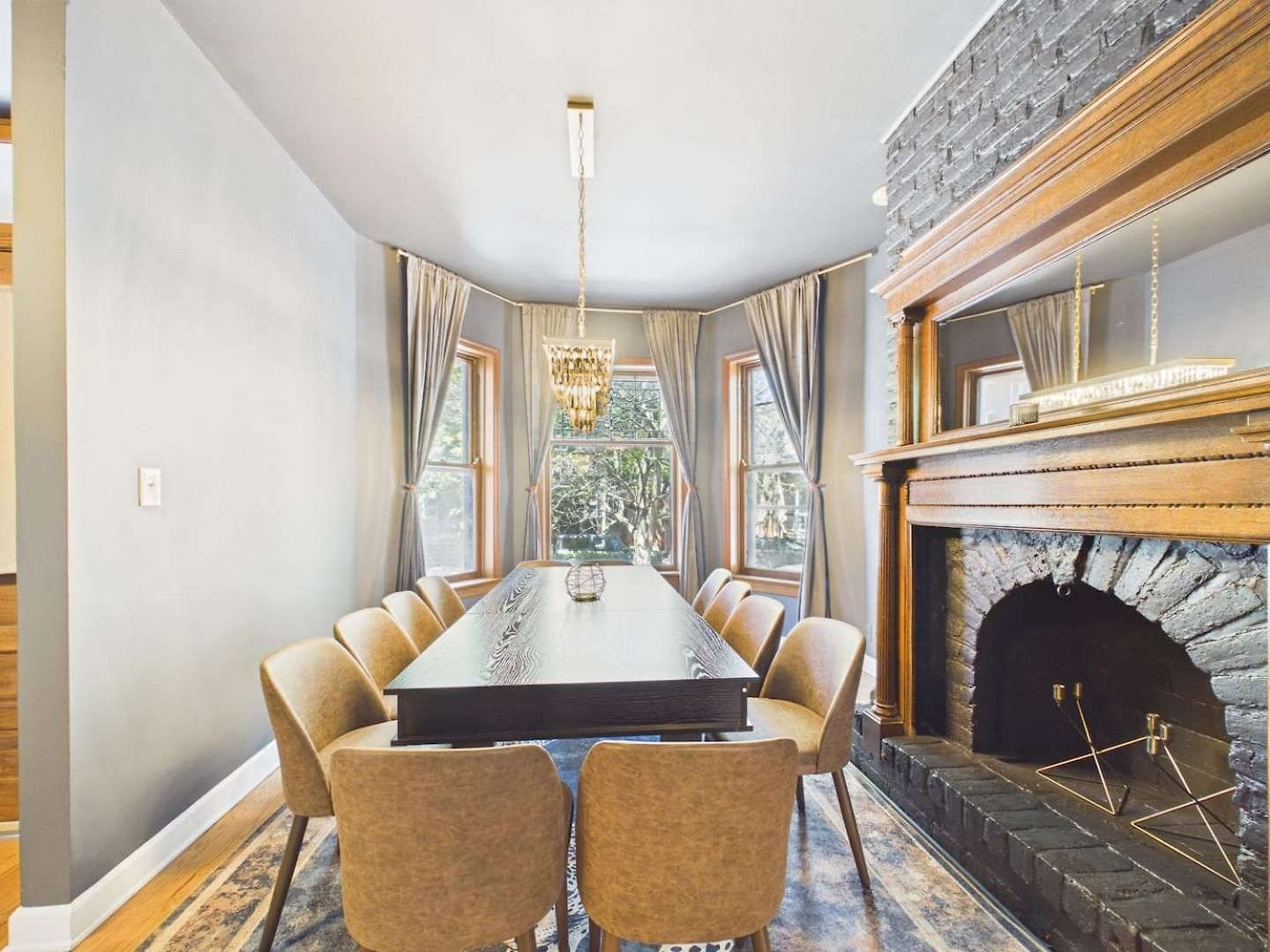 Luxury Wrigley Getaway 2br Parking * Chicago