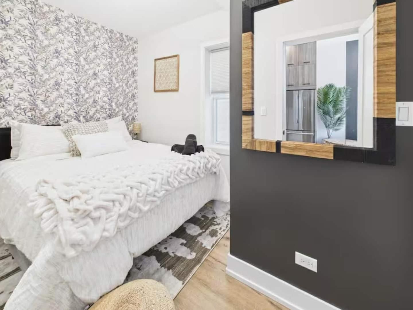 The Zen Duplex Two Private For Groups * Chicago