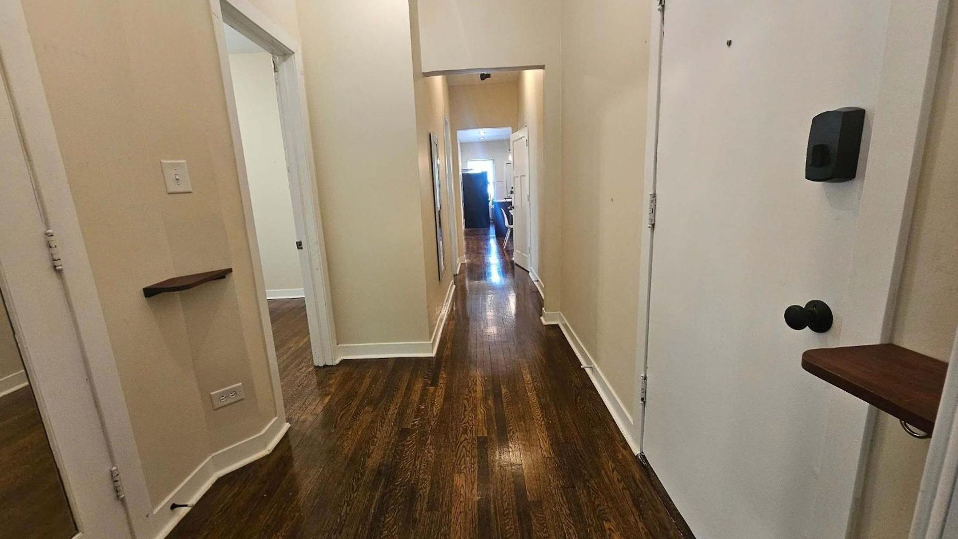 2 Bedroom Unit In Uptown Chicago