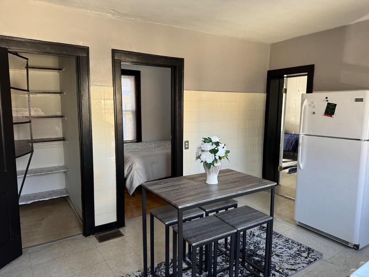 Cozy 3bd - Free Parking & Fast Wifi! *