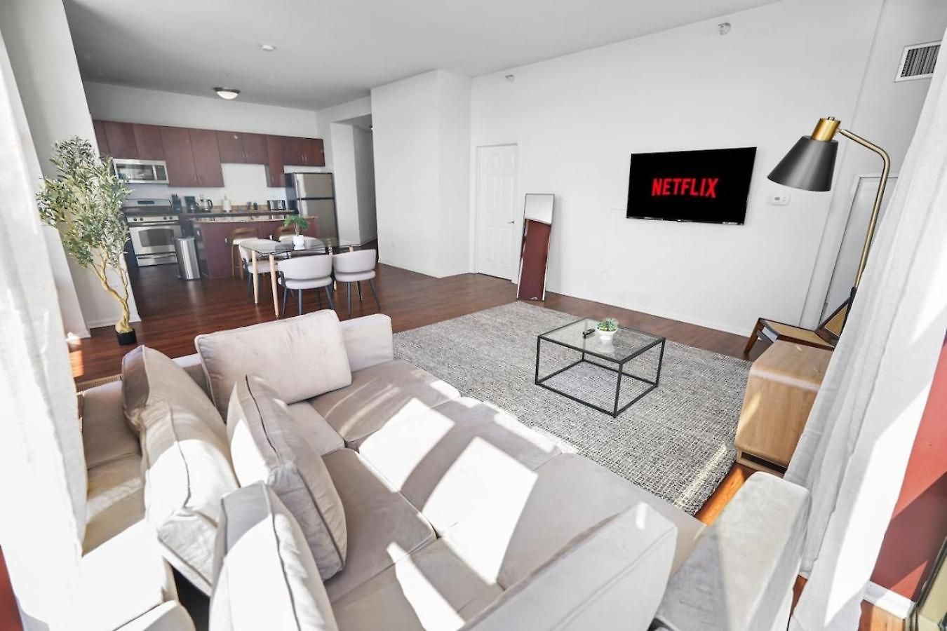 Apartment 29th Floor 2br With Balcony And Gym Chicago