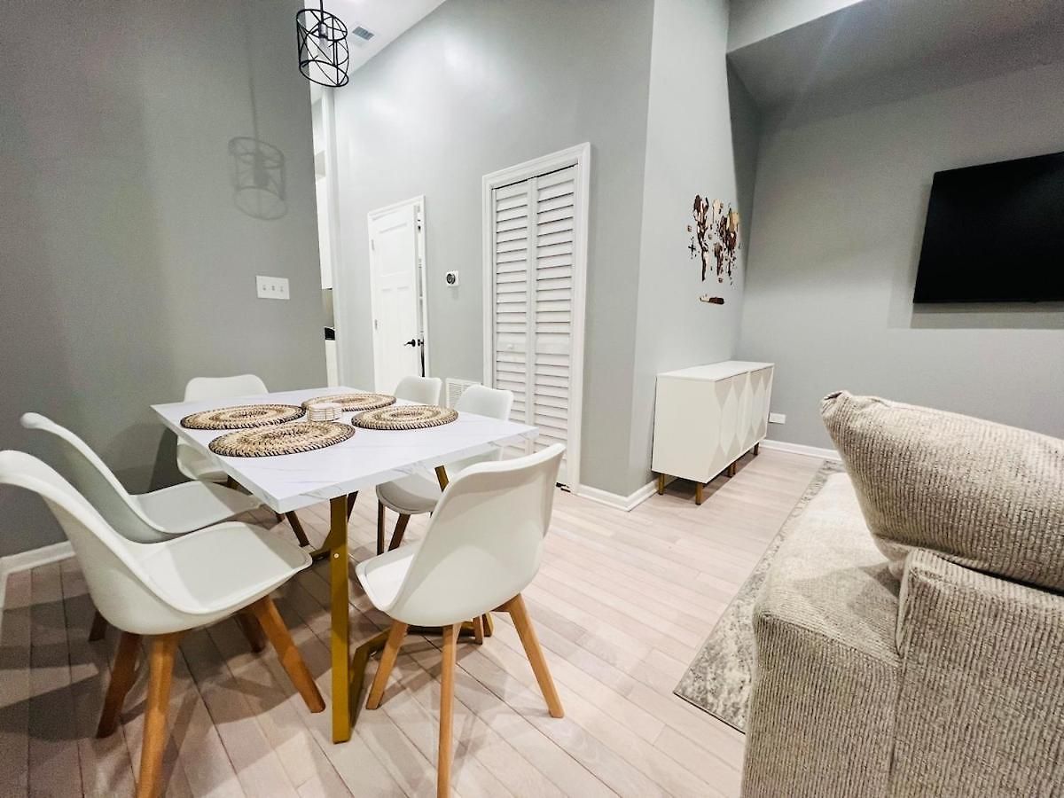 Modern 4br-3ba Near Public Transit And Wfh Apartment