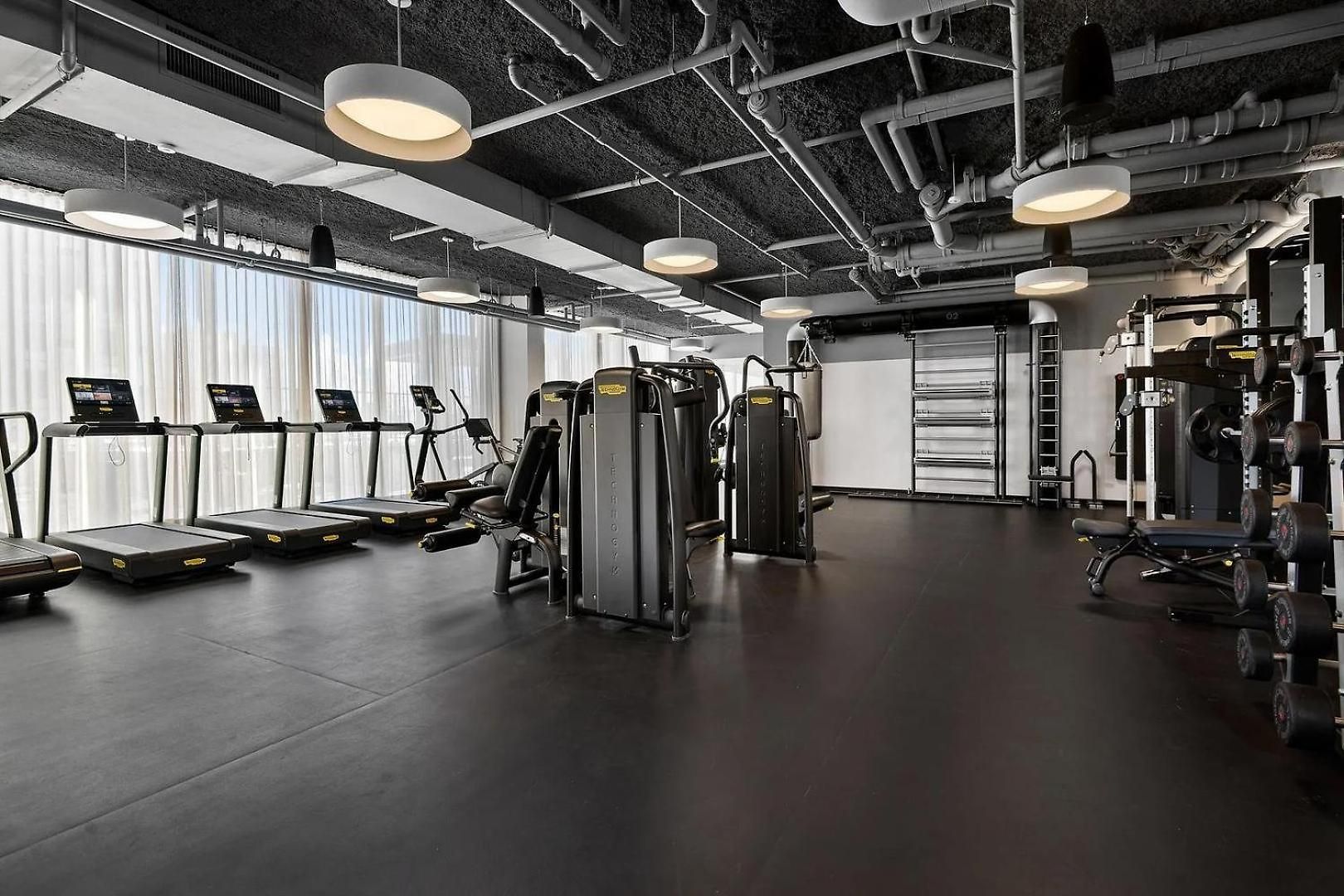 Apartment Landing Incredible 1bd Gym Pool *