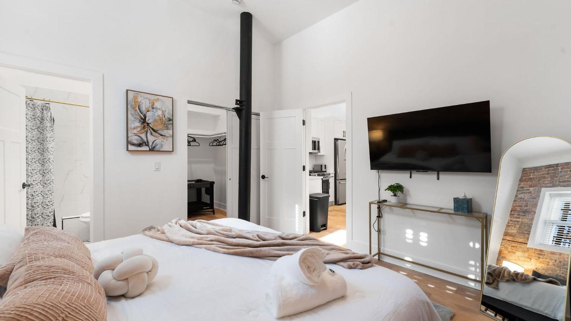 Vibrant West Town Perfect For Families * Chicago