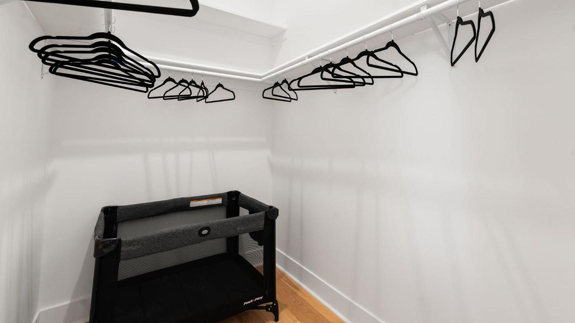 Apartment Vibrant West Town Perfect For Families