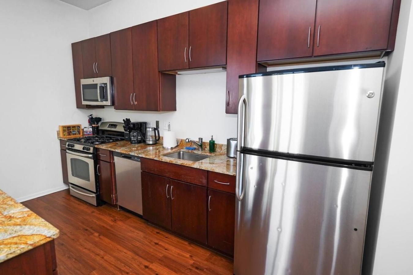 29th Floor 2br With Balcony And Gym * Chicago