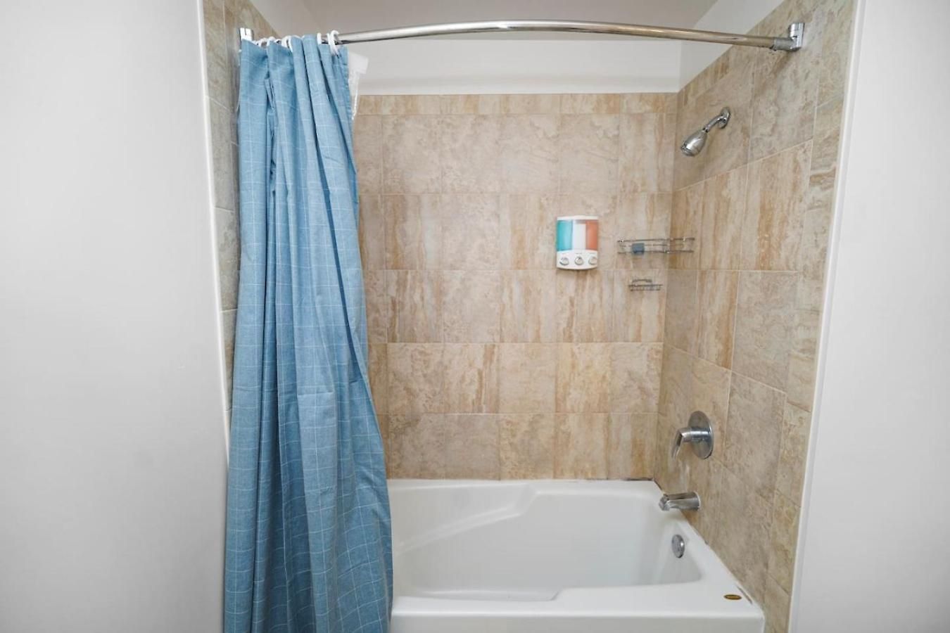 Apartment 29th Floor 2br With Balcony And Gym *