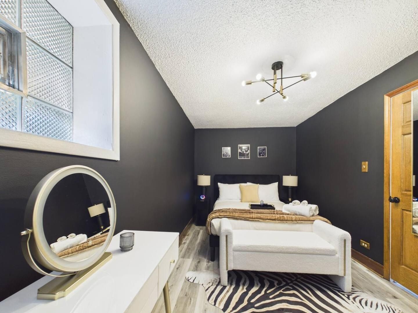 Wrigley Luxe 3br Free Parking *