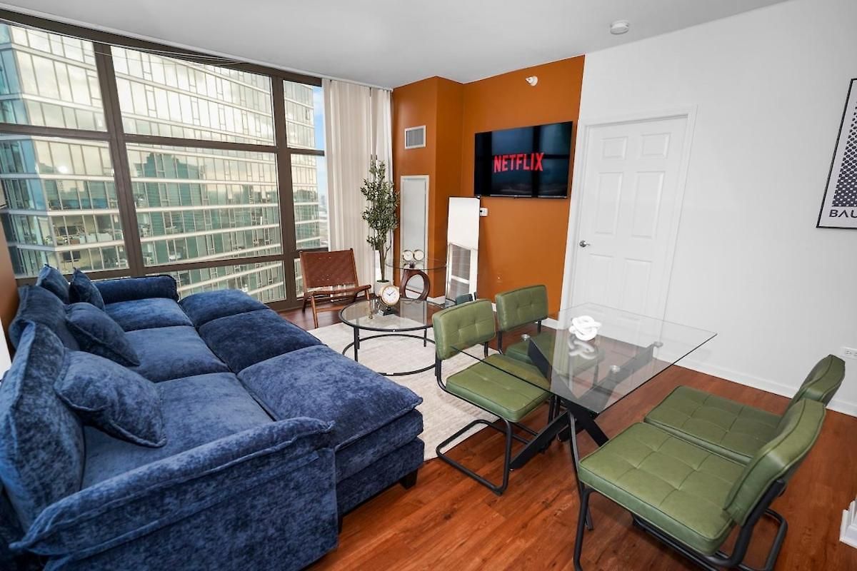 Modern 2br Skyline - 5 Min To Grant Park Chicago