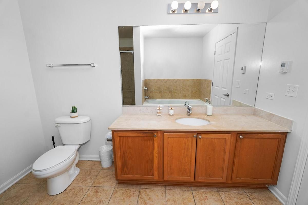Prime 2br Skyline - 5 Min To Museum Campus Apartment *