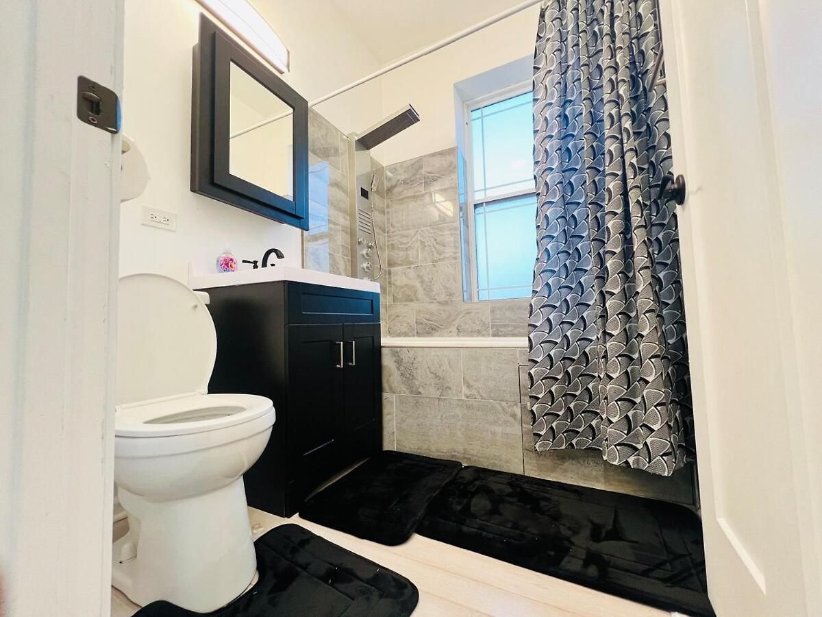 Modern 4br-3ba Near Public Transit And Wfh *