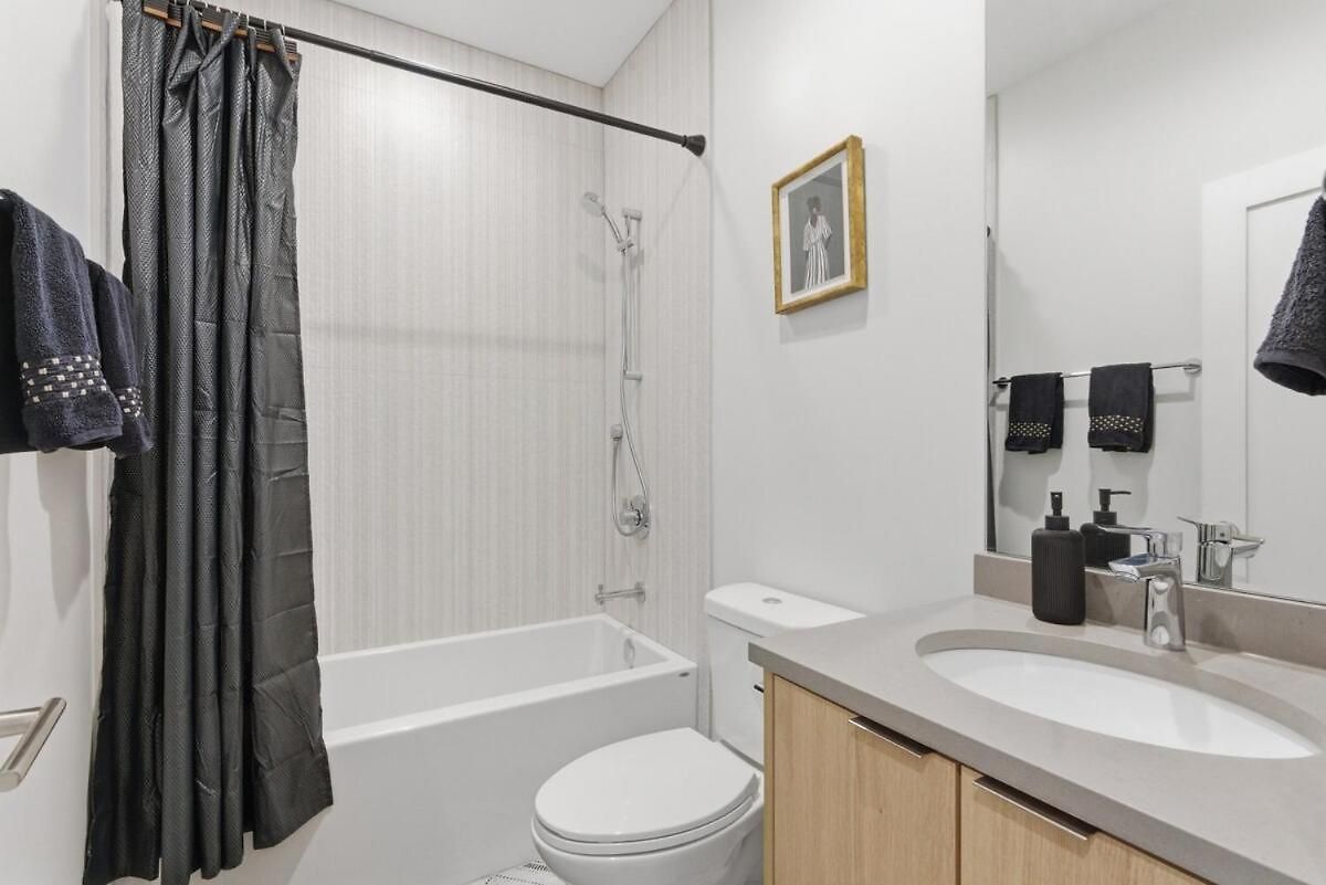 Apartment Black Gallery Solar 2br Woodlawn