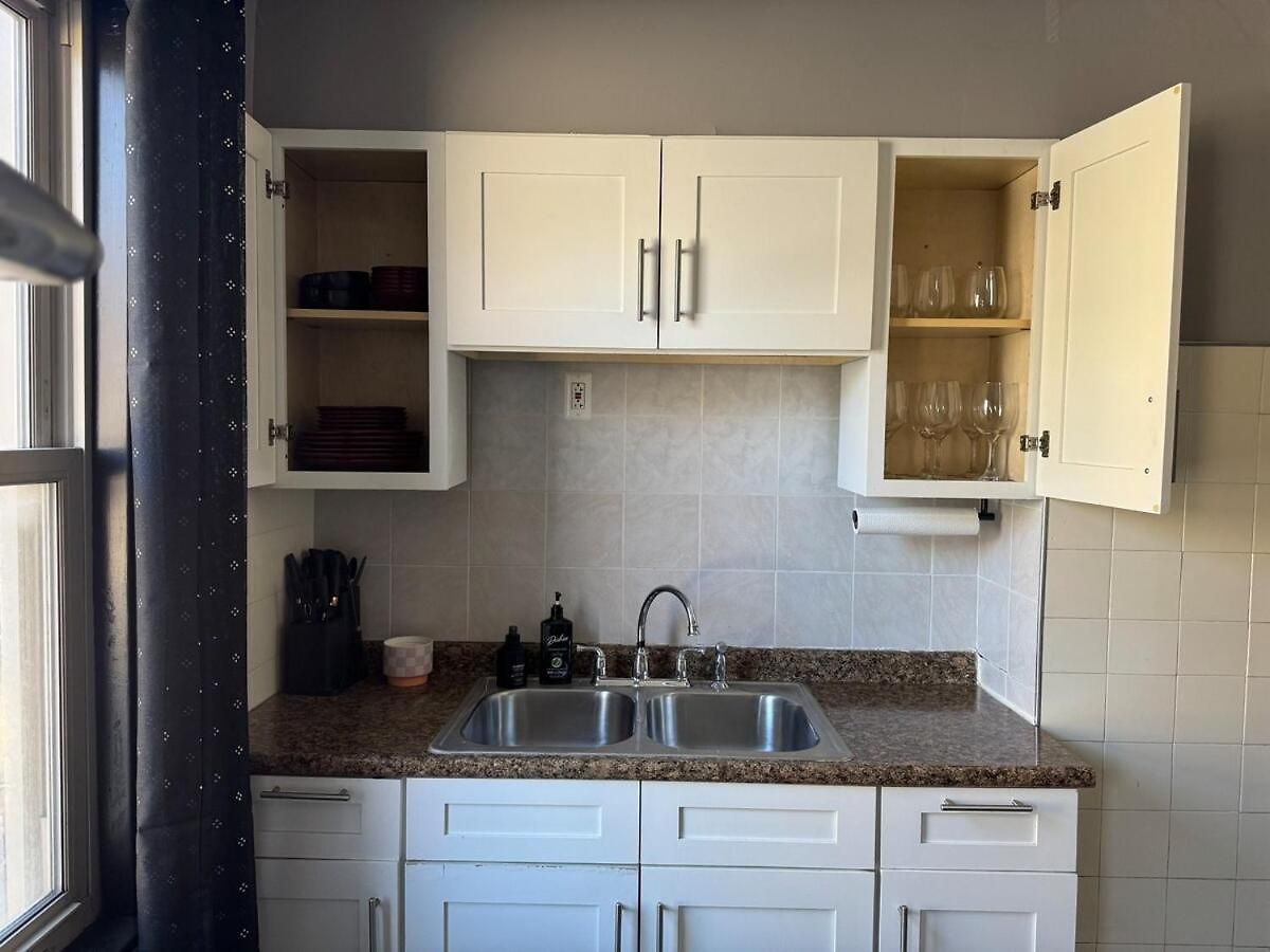Apartment Cozy 3bd - Free Parking & Fast Wifi! Chicago