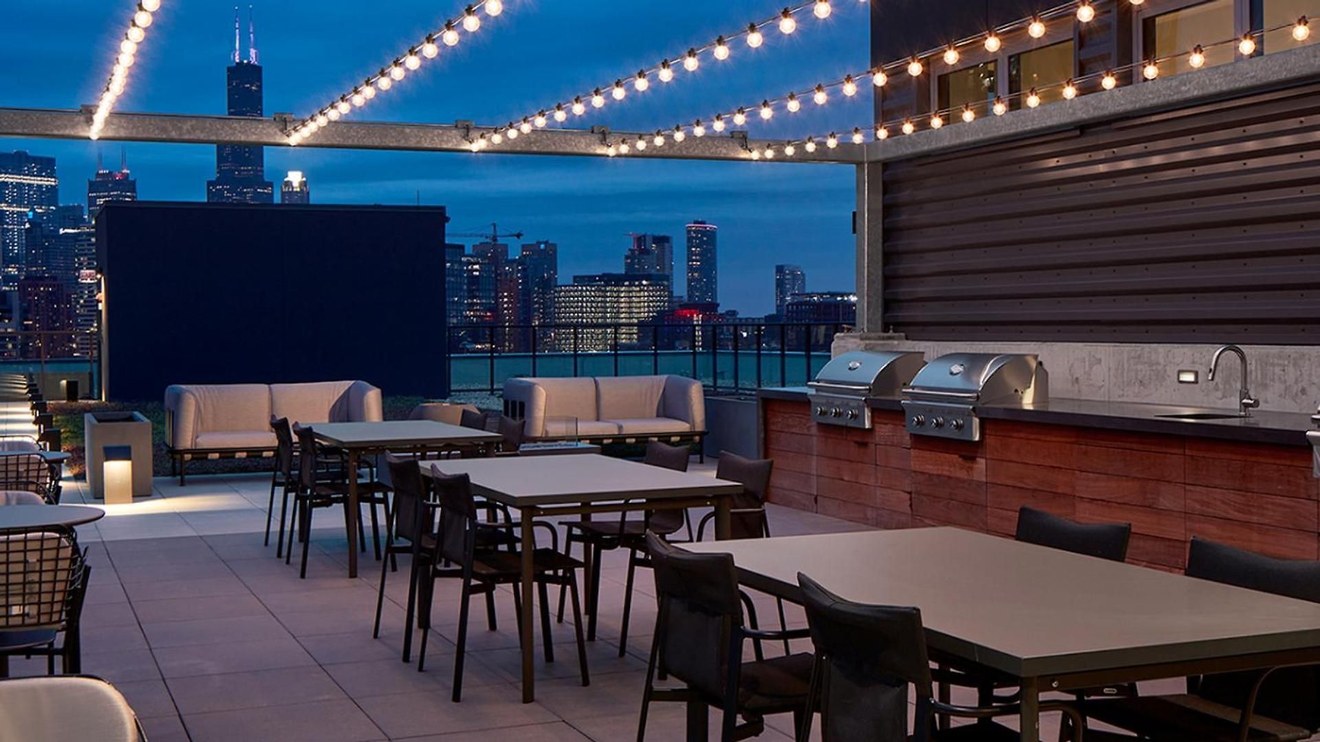Landing Modern 2Bd Gym Pool * Chicago