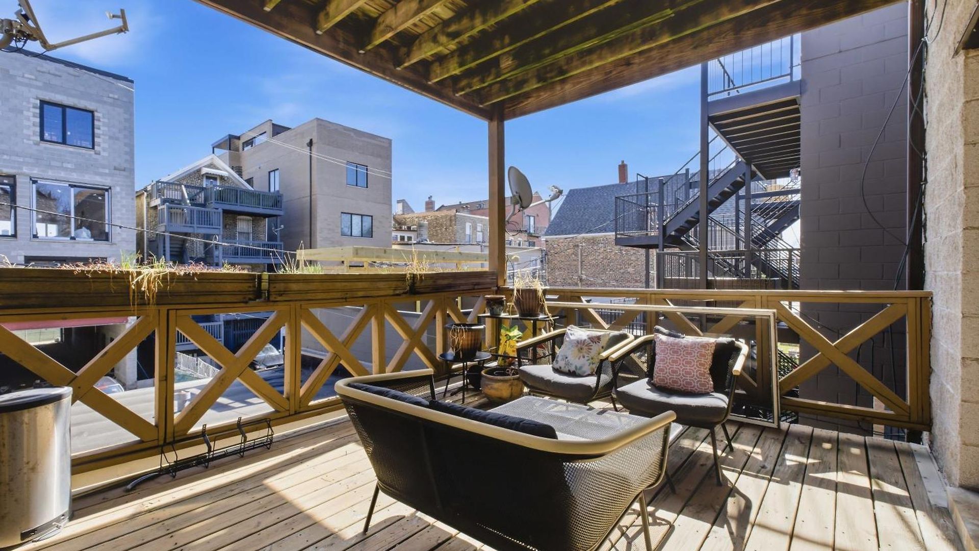 Heart Of East Village 2-bed 2-bath Peaceful Oasis Apartment *