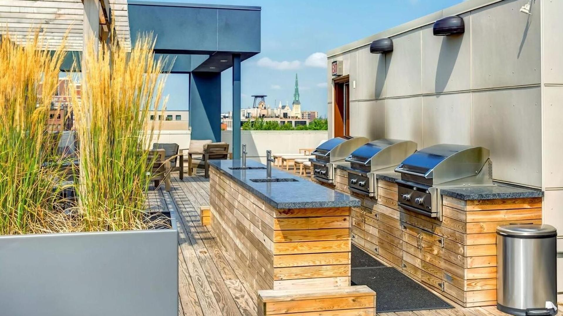 Landing Stylish 2bd Gym Rooftop Lounge Chicago