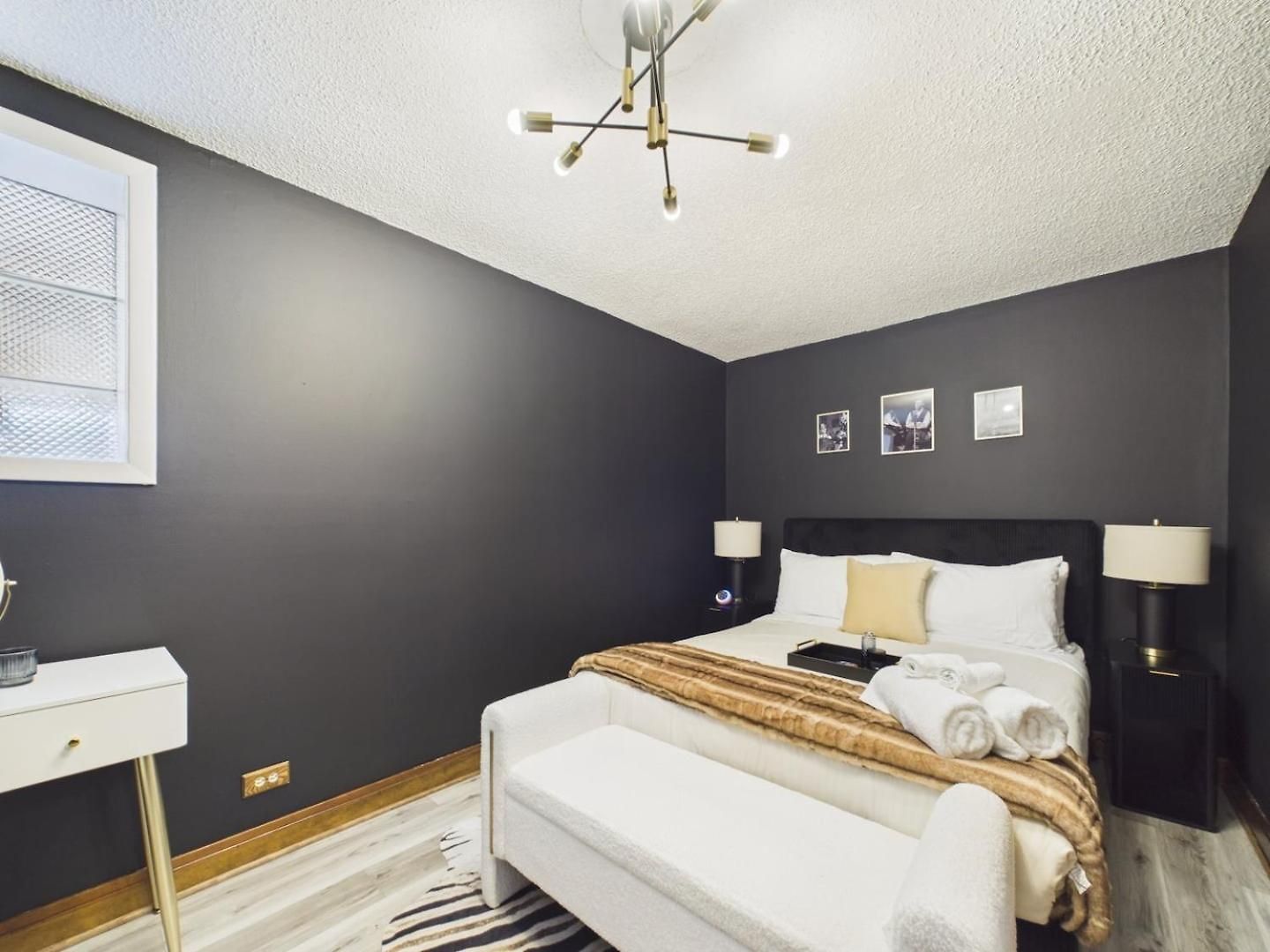 Luxury Wrigley Getaway 2br Parking