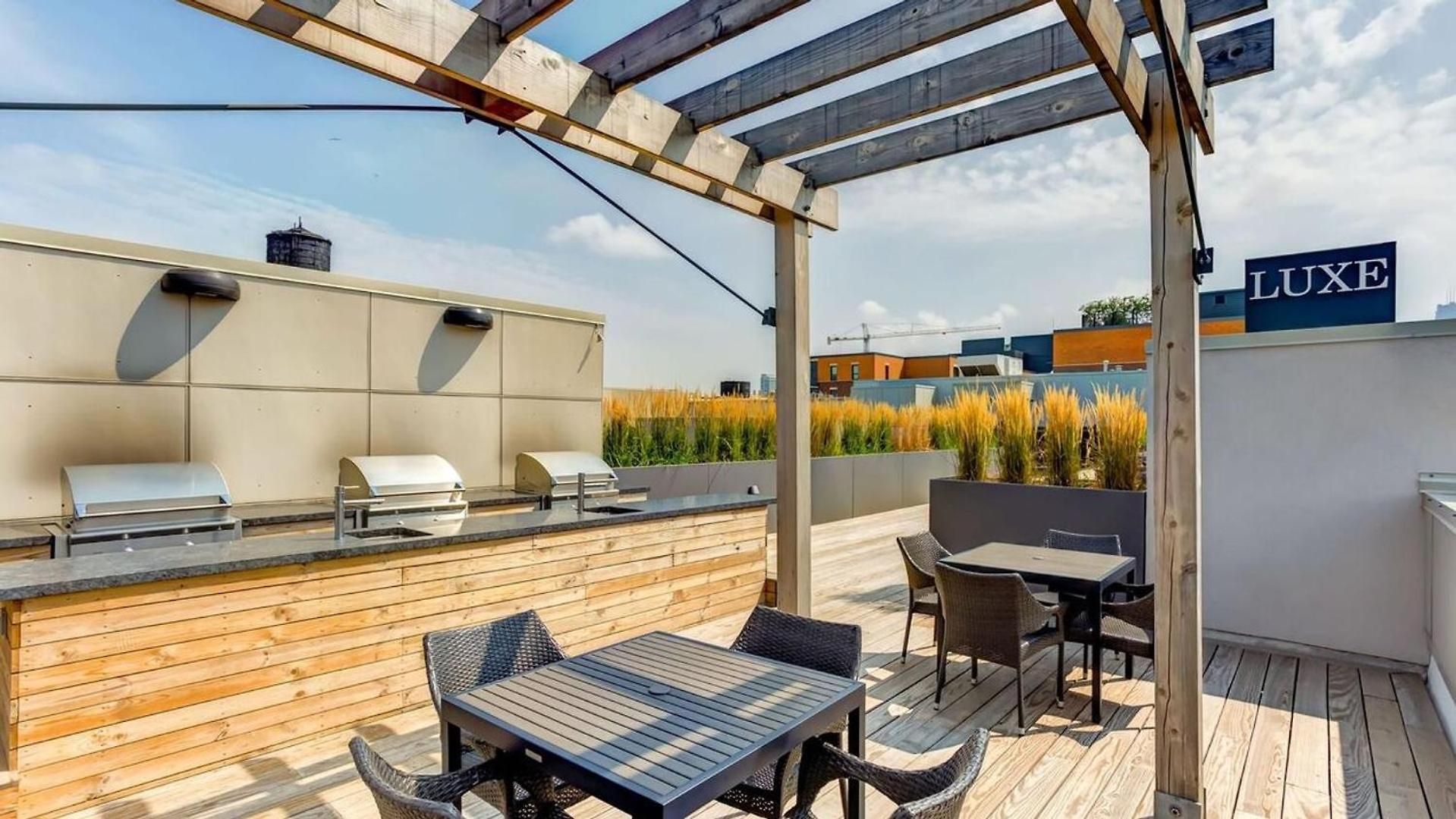 Apartment Landing Stylish 2bd Gym Rooftop Lounge