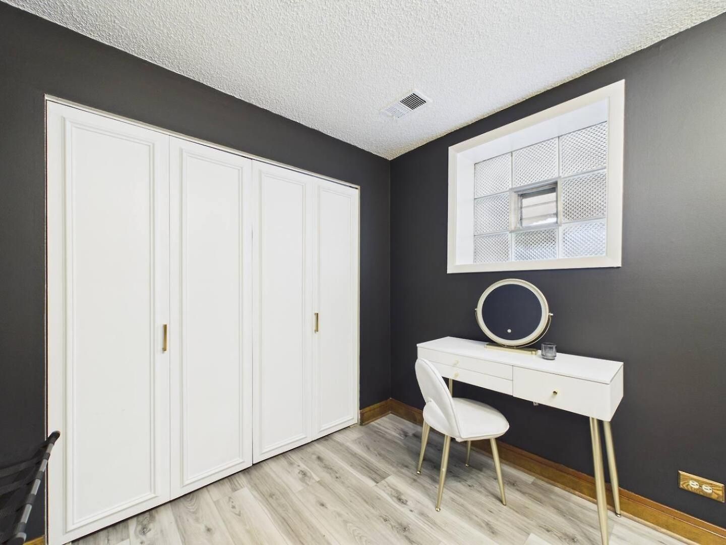 Luxury Wrigley Getaway 2br Parking Apartment Chicago