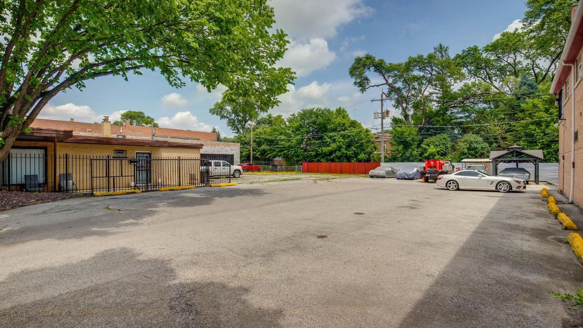 Apartment Walk To Stores & Parks! Stylish Chicago