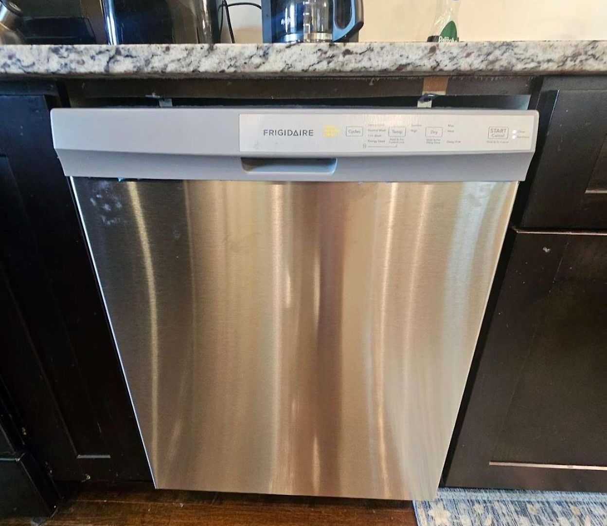 Apartment 2 Bedroom Unit In Uptown