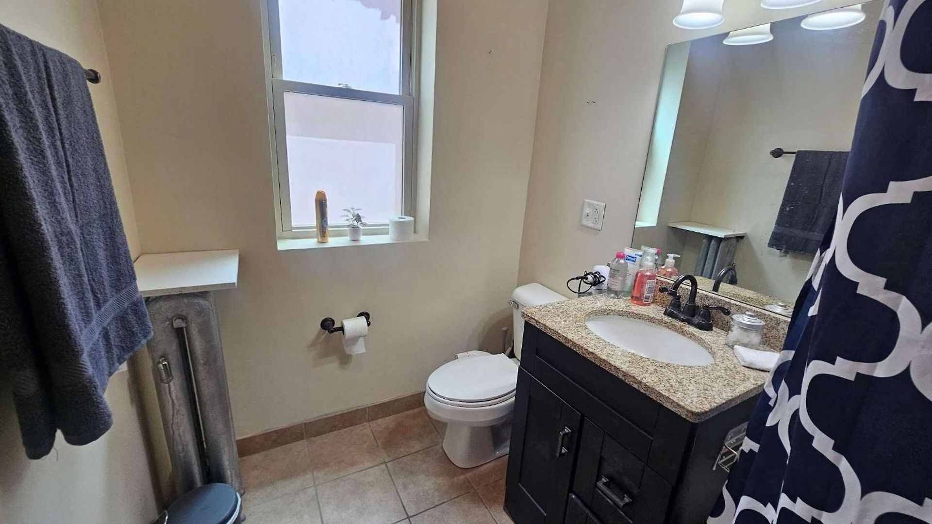 Apartment 2 Bedroom Unit In Uptown