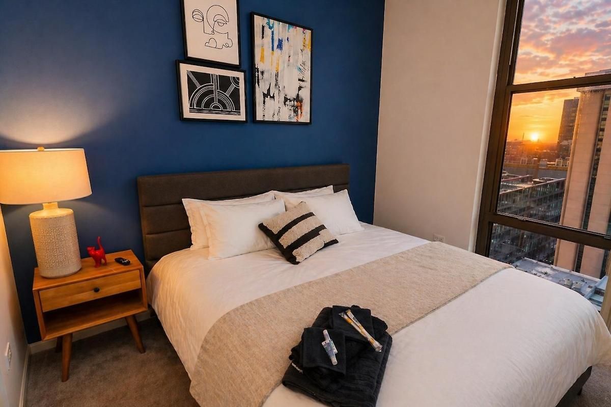 Prime 2br Skyline - 5 Min To Museum Campus Apartment *