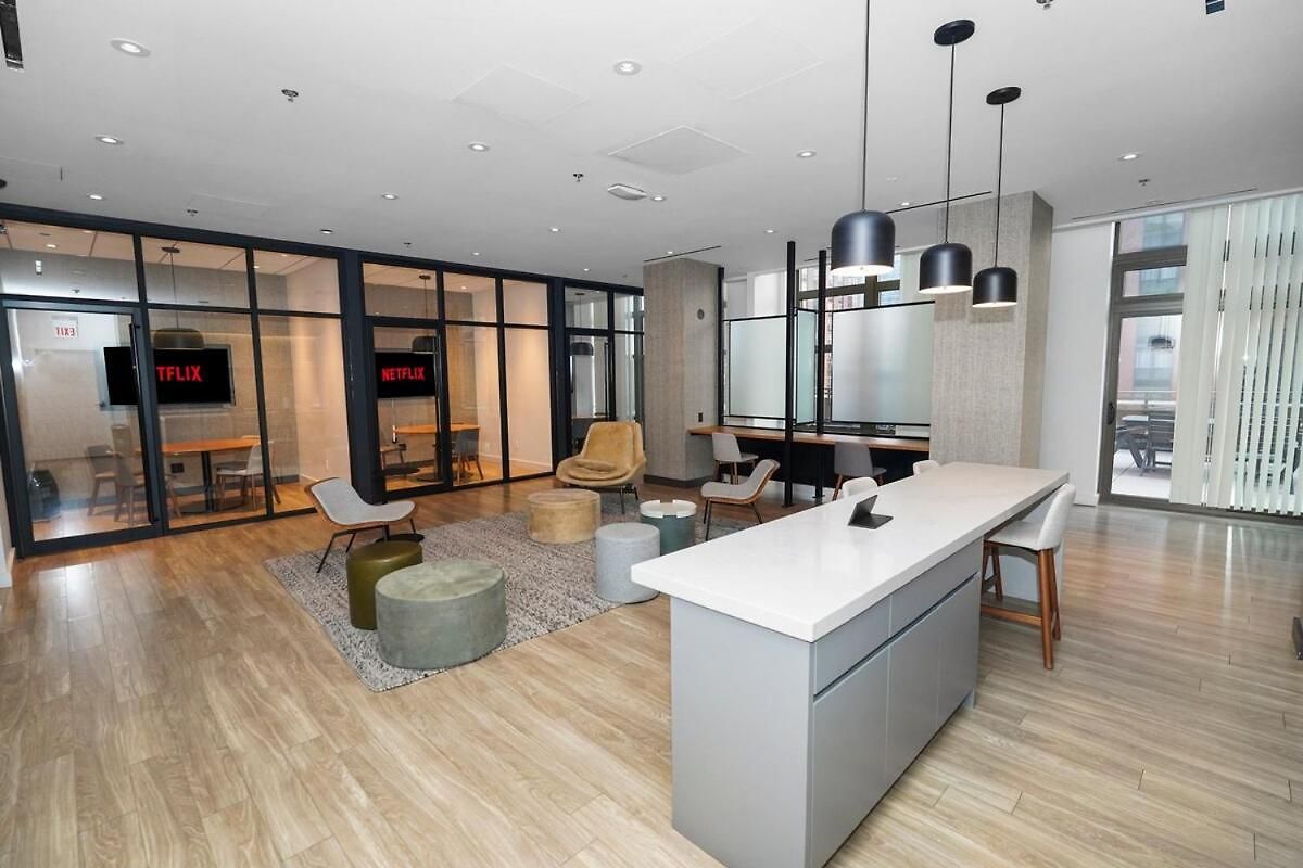 Apartment South Loop 2br Skyline Views - 5 Min To Grant Park
