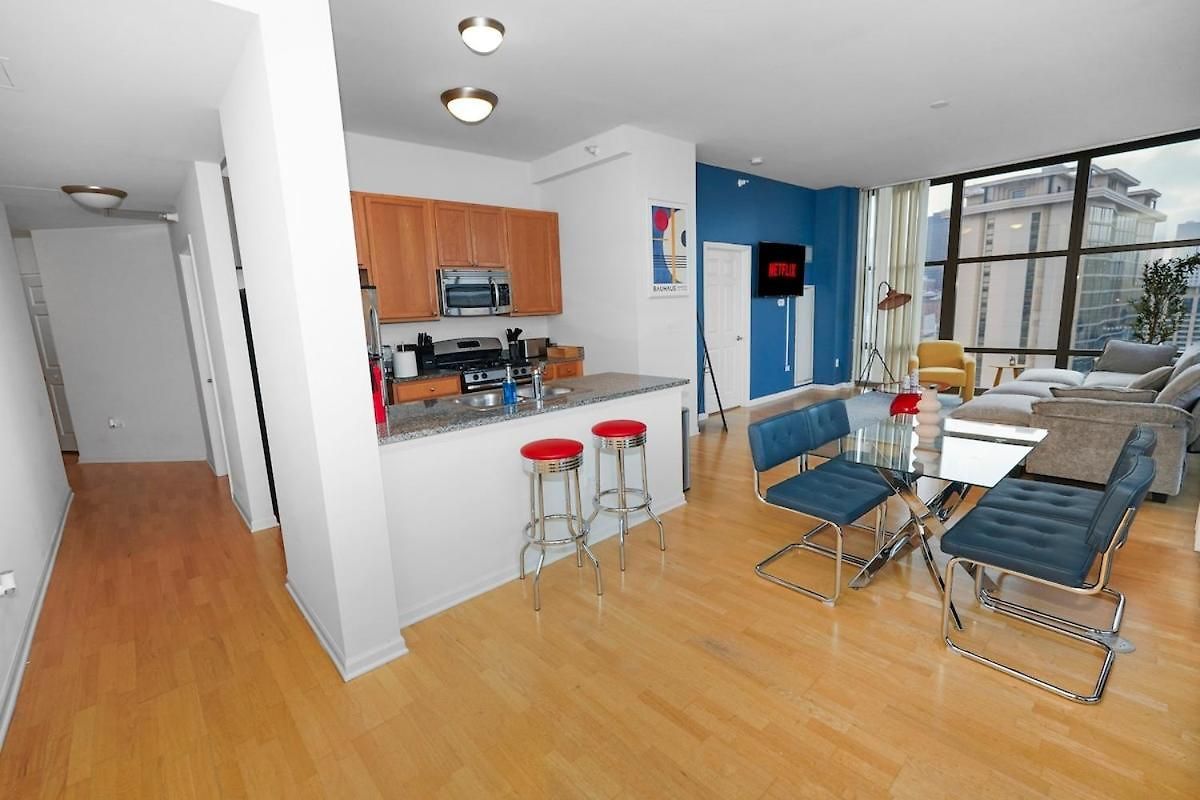 Prime 2br Skyline - 5 Min To Museum Campus Apartment *