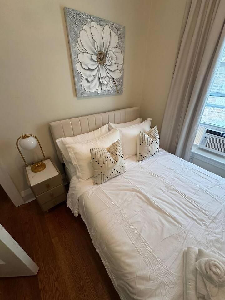 Walk To The • Private Office • 5br Apartment