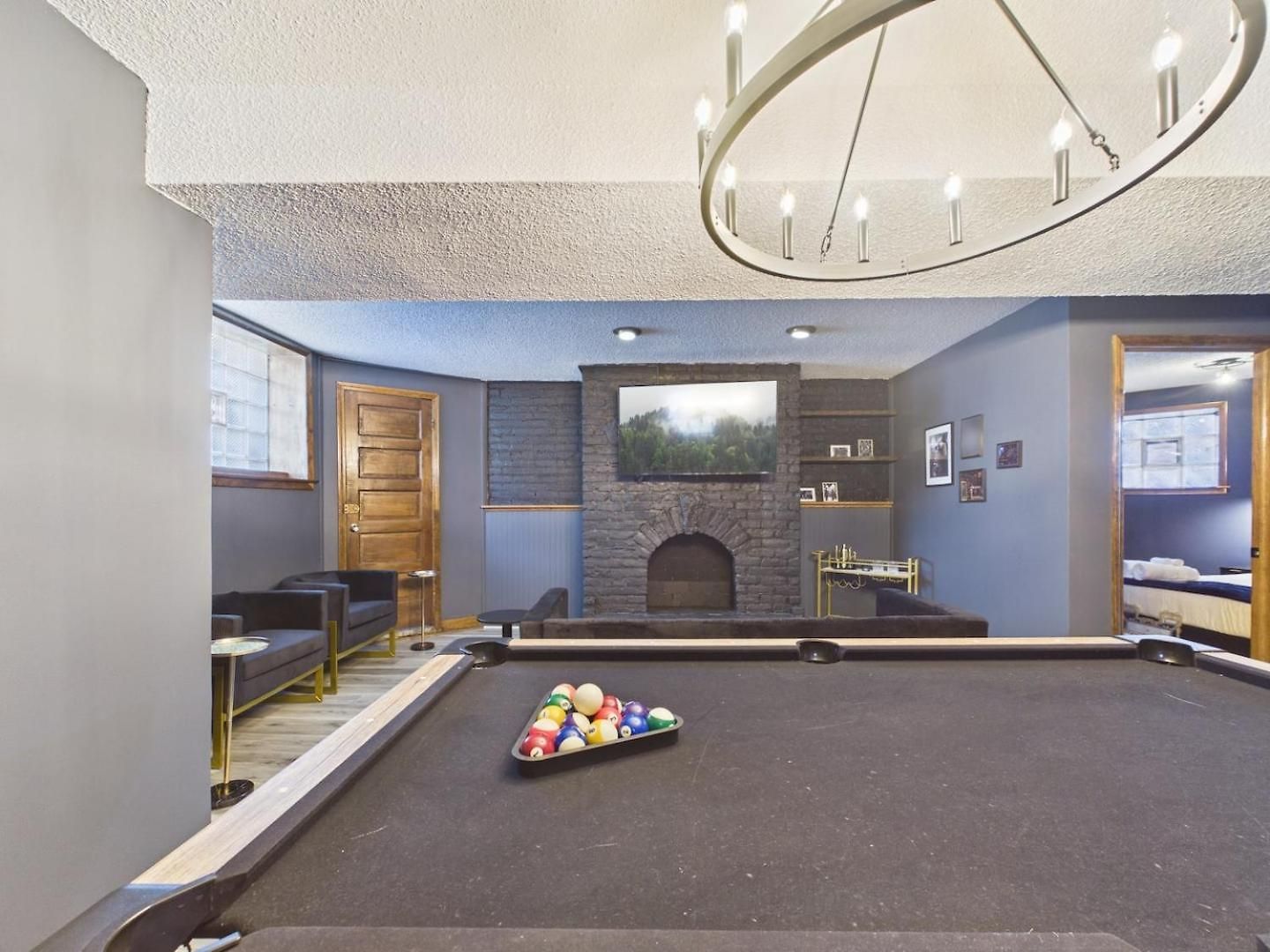 Luxury Wrigley Getaway 2br Parking