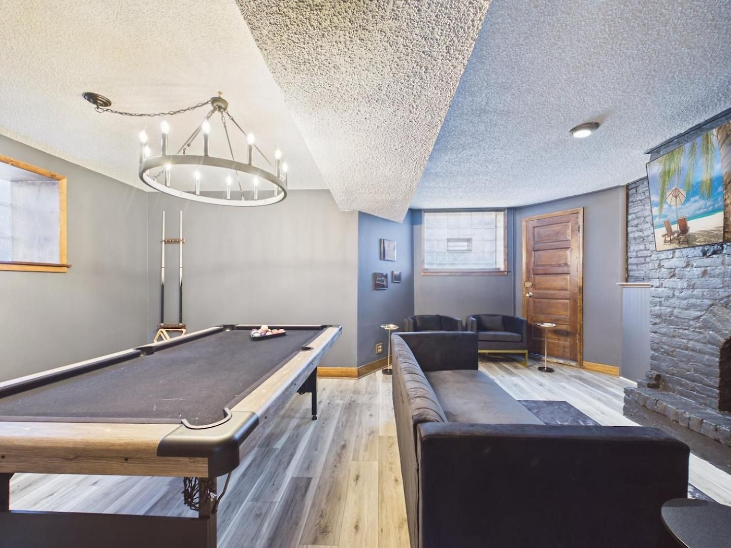 Apartment Luxury Wrigley Getaway 2br Parking *