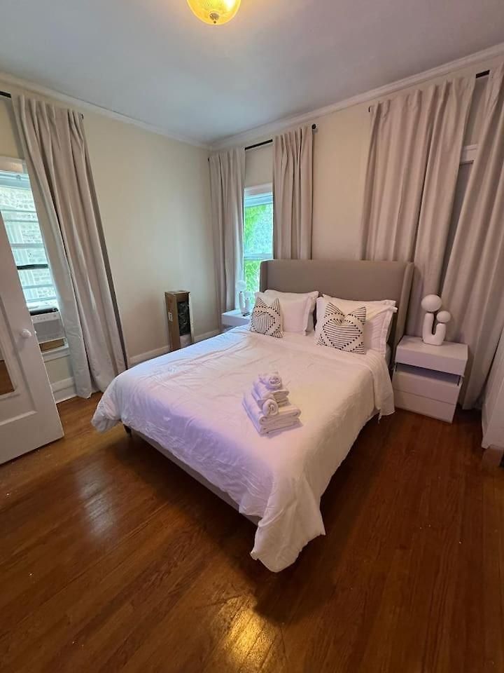 Walk To The • Private Office • 5br