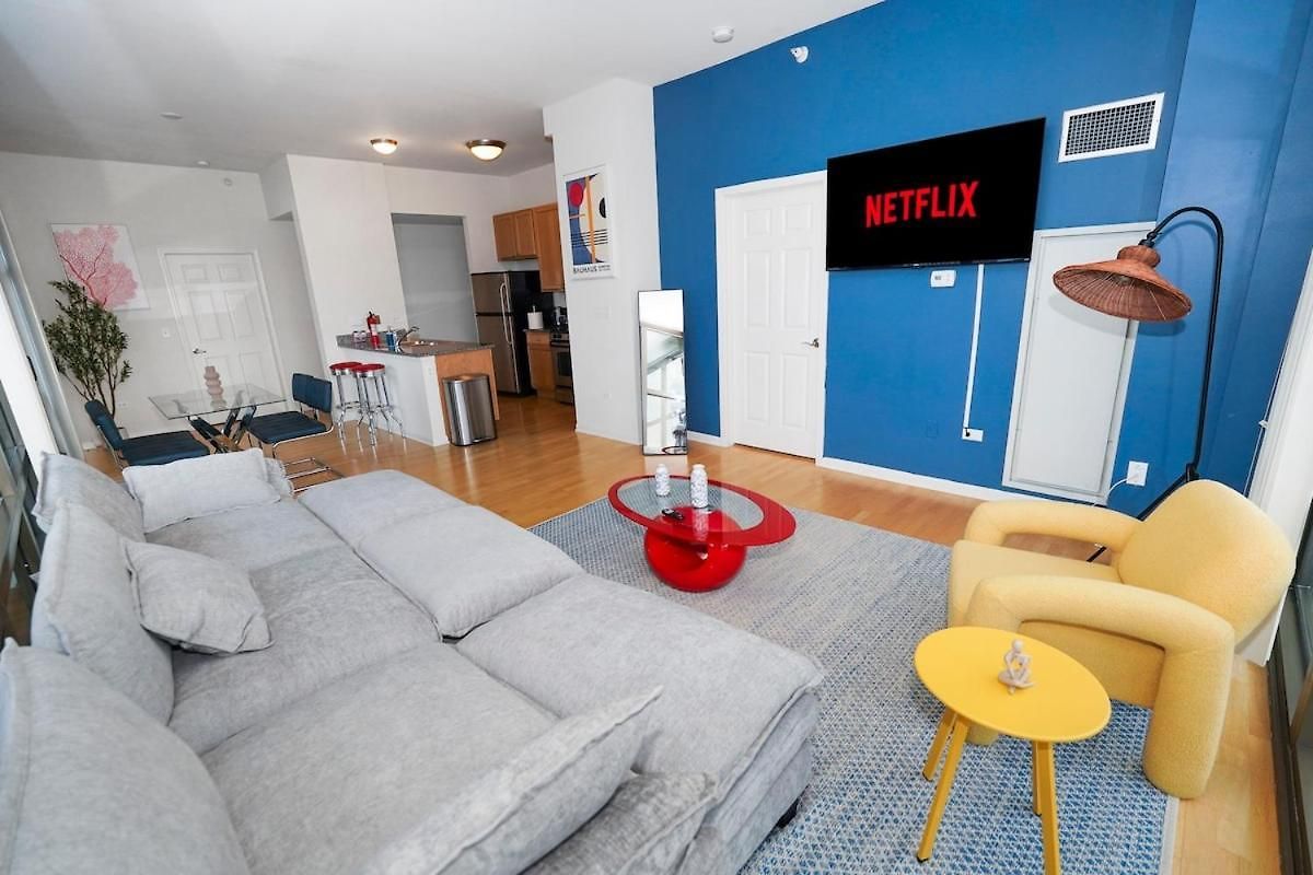 Prime 2br Skyline - 5 Min To Museum Campus Apartment