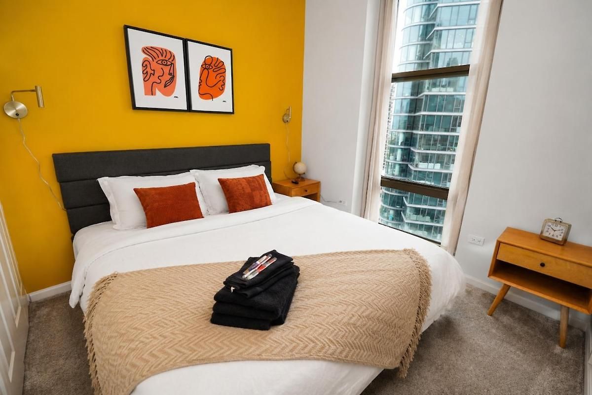Skyline 2br On 20th Floor Near Grant Park With Paid Parking Apartment Chicago