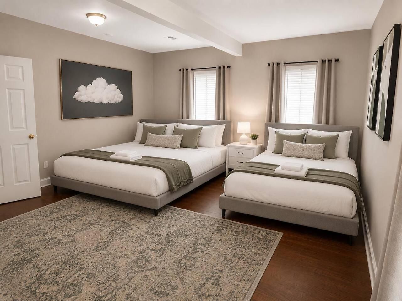 Apartment Mccormick Meetup - Prime Location - Sleeps 16 Chicago