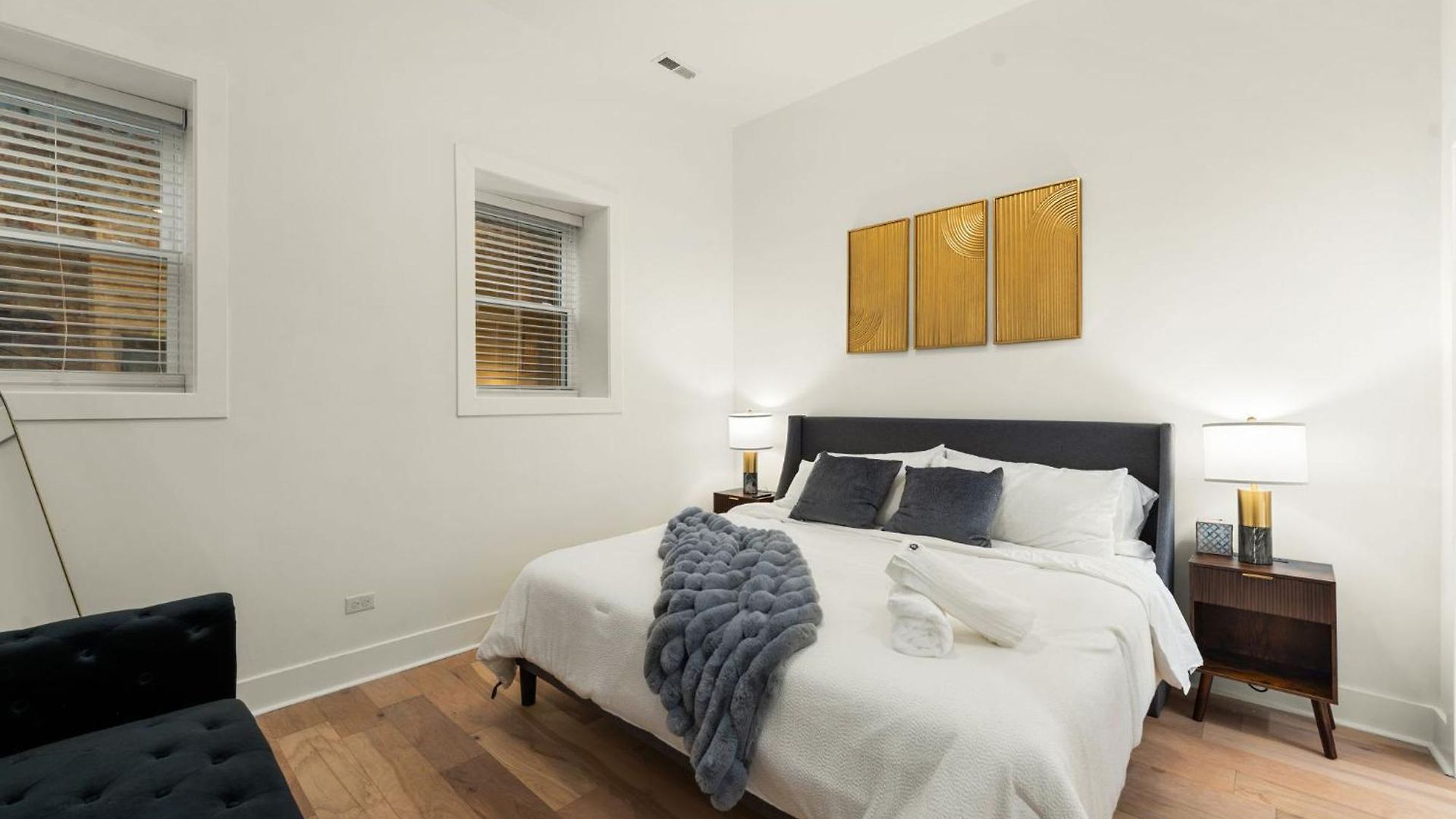 Apartment Spacious 3bd West Town Next To Kasama Chicago