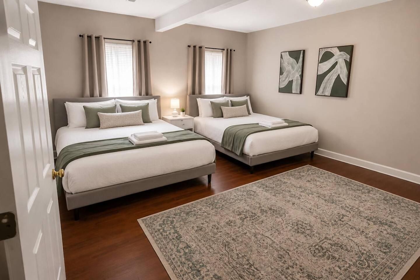 Apartment Mccormick Meetup - Prime Location - Sleeps 16 Chicago
